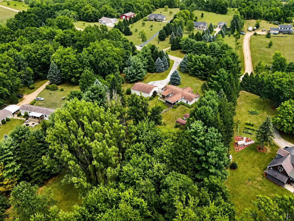11344 Dixon Road Tompkins Township MI 49277