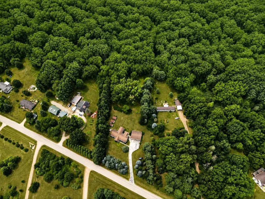 11344 Dixon Road Tompkins Township MI 49277