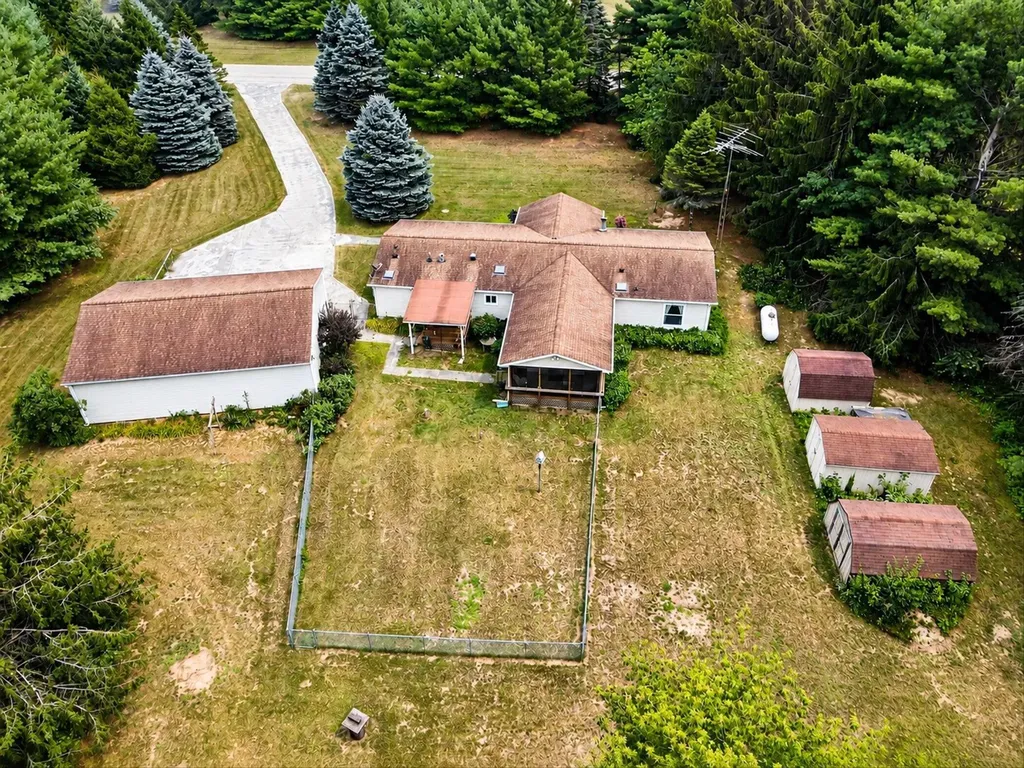 11344 Dixon Road Tompkins Township MI 49277