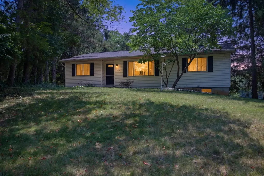 2367 Loomis Road Unknown City MI 49201
