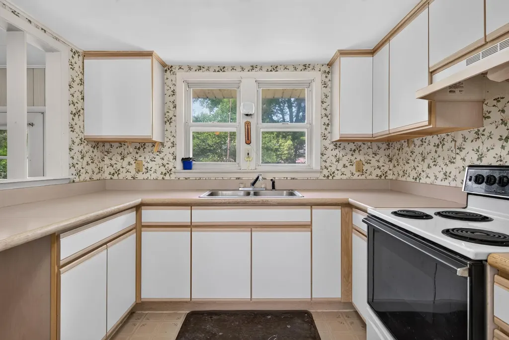 5000 Zygmunt Drive Leoni Township MI 49201