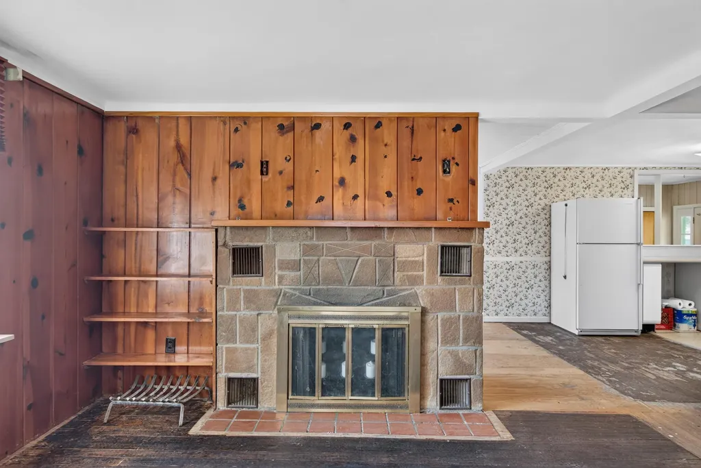 5000 Zygmunt Drive Leoni Township MI 49201