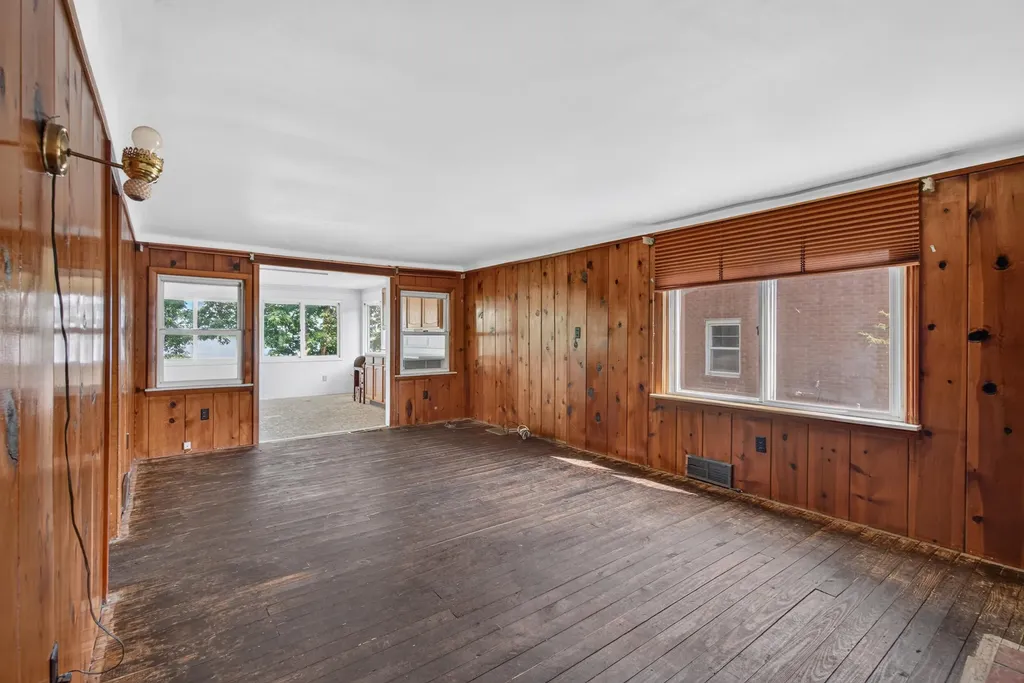 5000 Zygmunt Drive Leoni Township MI 49201