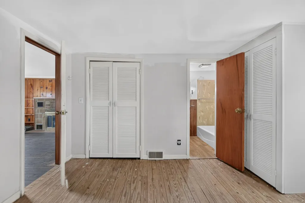 5000 Zygmunt Drive Leoni Township MI 49201