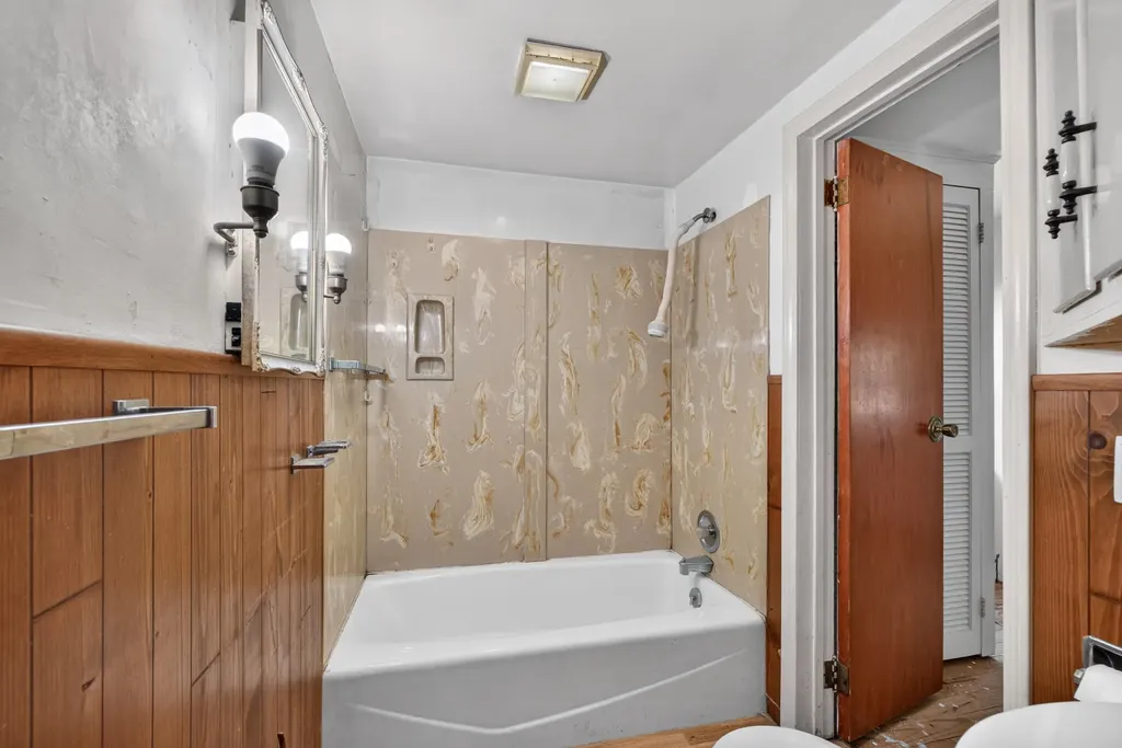 5000 Zygmunt Drive Leoni Township MI 49201