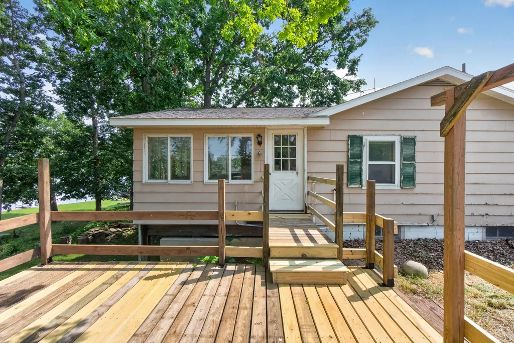 5000 Zygmunt Drive Leoni Township MI 49201