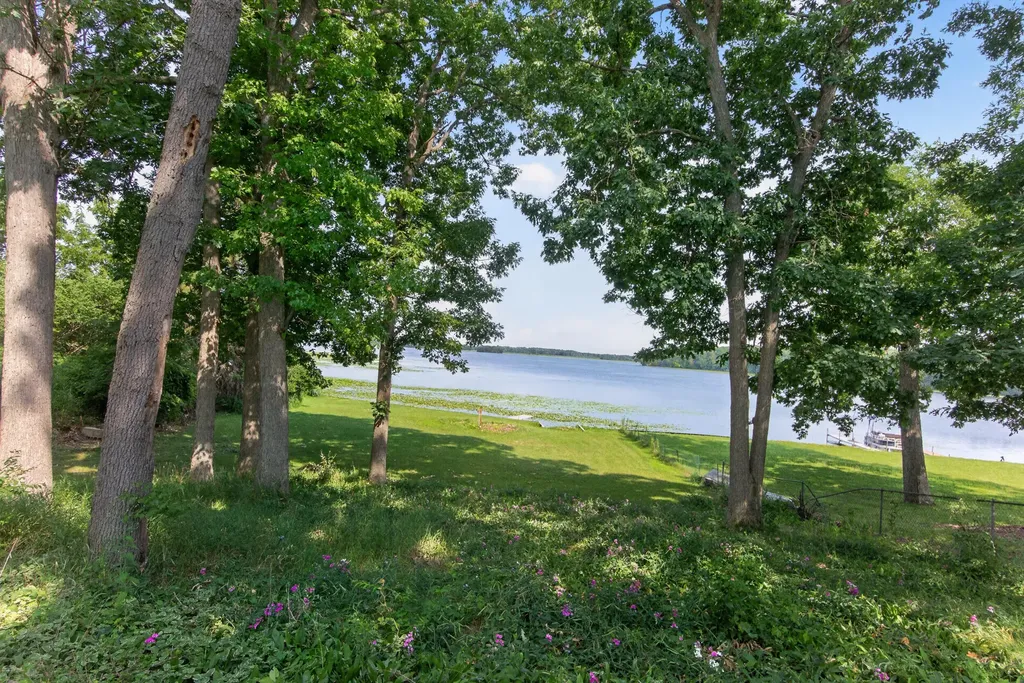 5000 Zygmunt Drive Leoni Township MI 49201