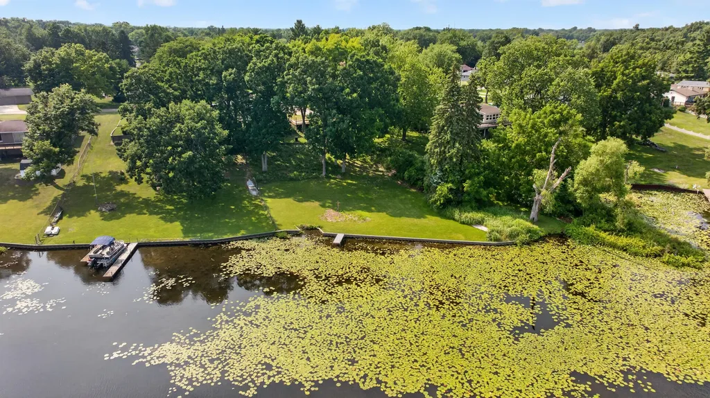 5000 Zygmunt Drive Leoni Township MI 49201