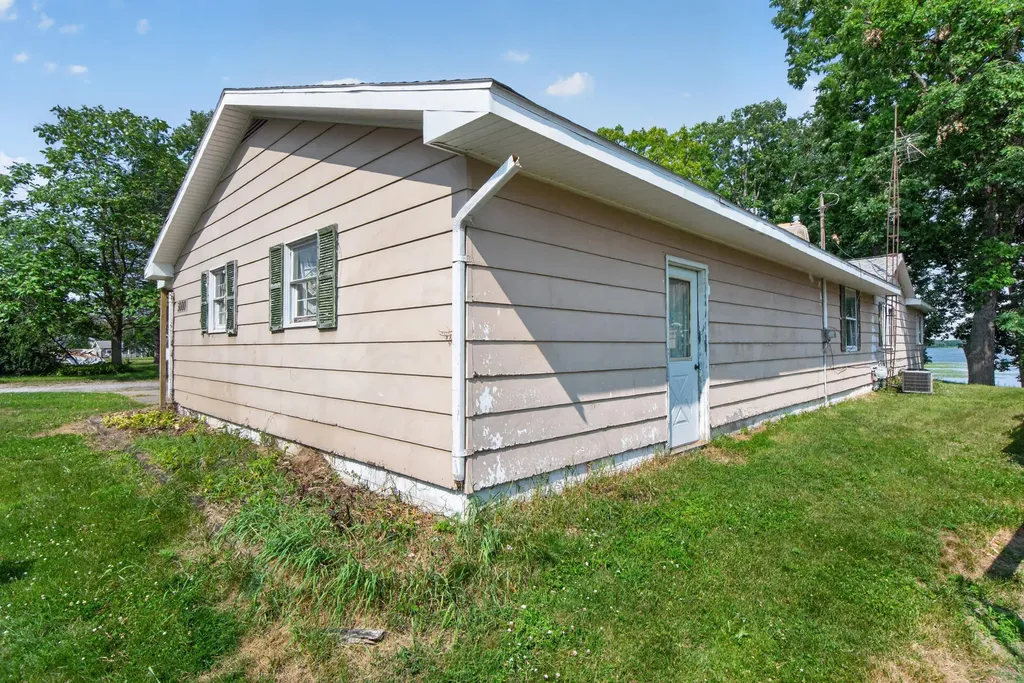 5000 Zygmunt Drive Leoni Township MI 49201