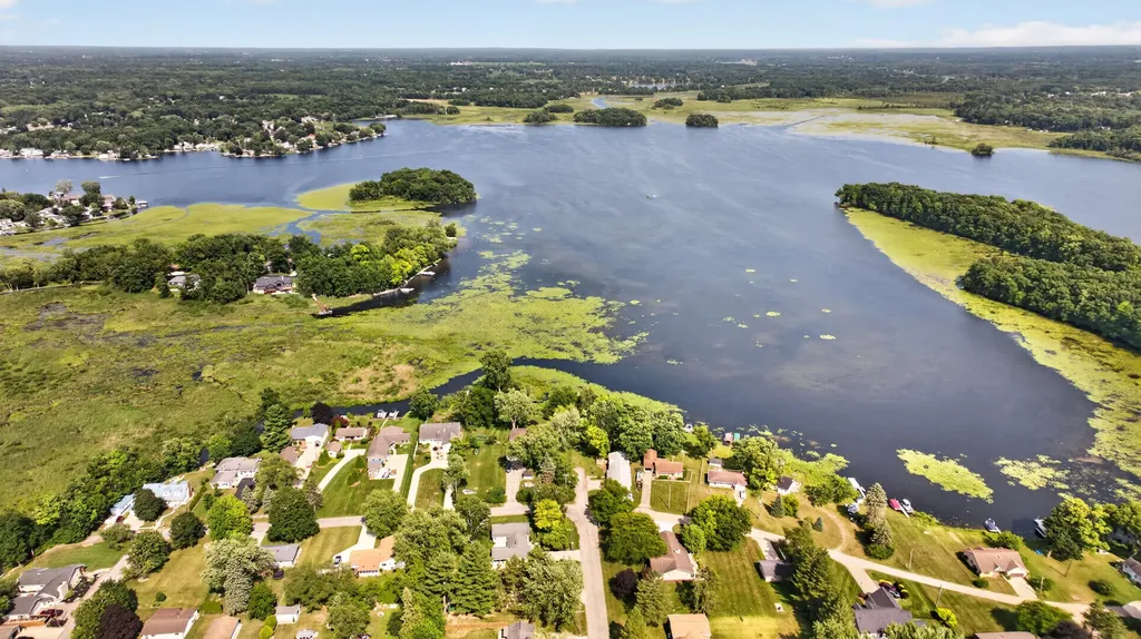 5000 Zygmunt Drive Leoni Township MI 49201