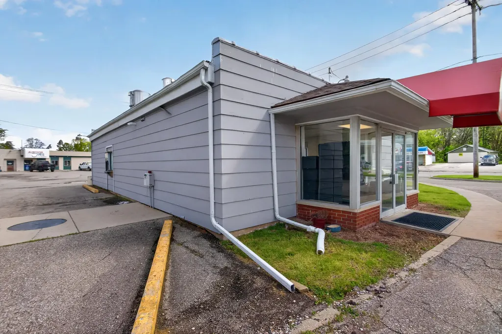 124 Brooklyn Road Napoleon Township MI 49261