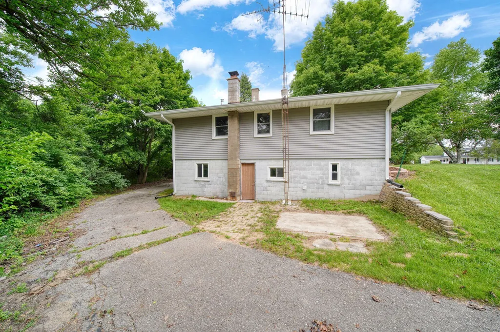 3930 Hoyer Road Napoleon Township MI 49201