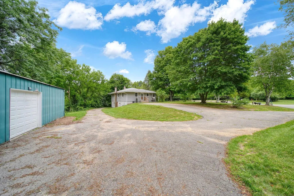 3930 Hoyer Road Napoleon Township MI 49201