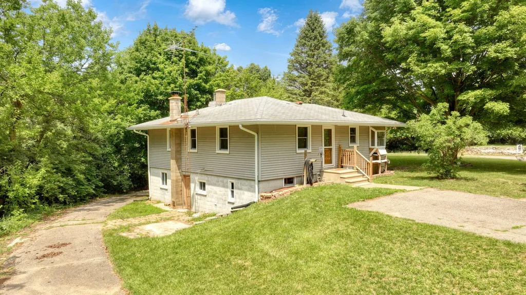 3930 Hoyer Road Napoleon Township MI 49201