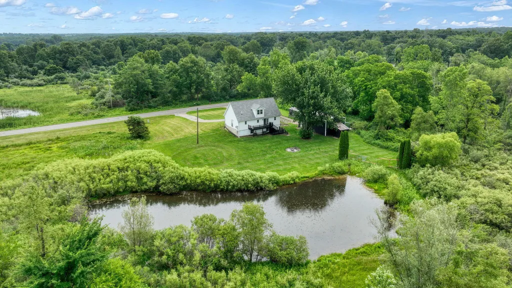 6463 Maple Lane Road Tompkins Township MI 49277
