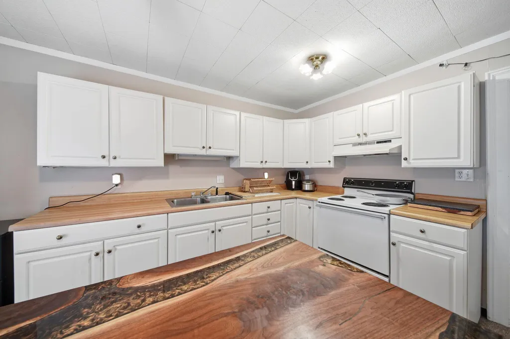 520 W Main Street Manchester Township MI 48158