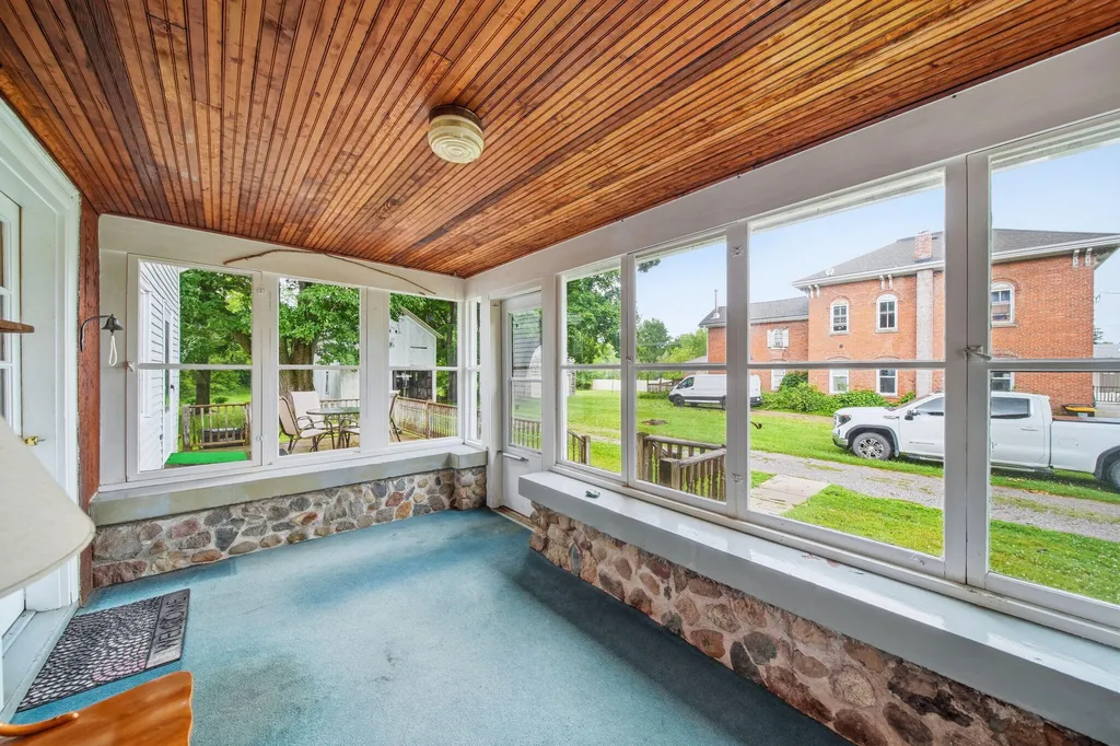 520 W Main Street Manchester Township MI 48158