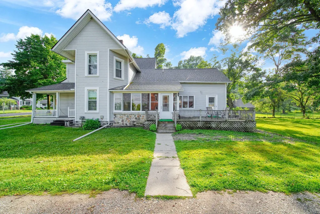 520 W Main Street Manchester Township MI 48158