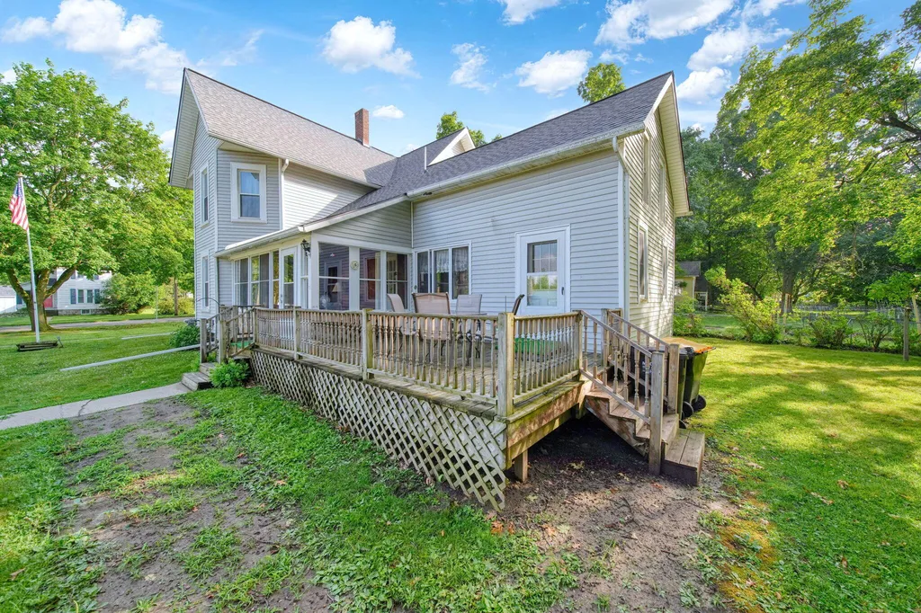 520 W Main Street Manchester Township MI 48158