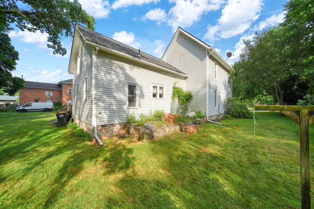 520 W Main Street Manchester Township MI 48158