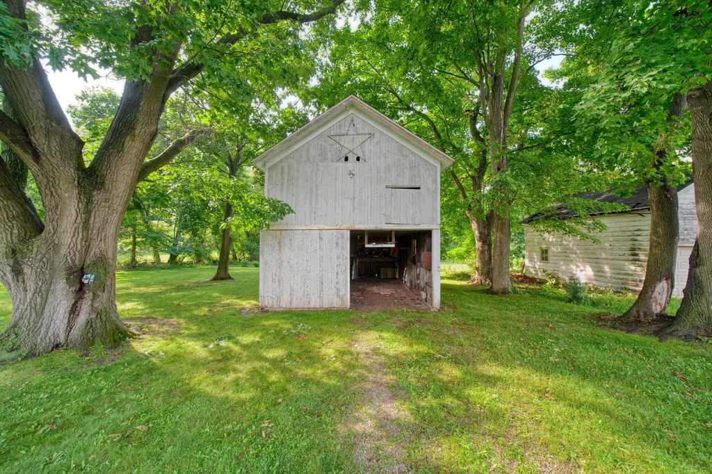 520 W Main Street Manchester Township MI 48158
