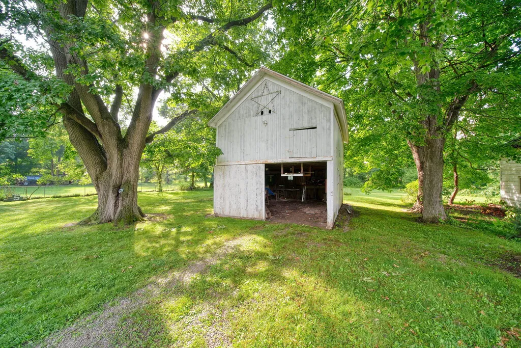 520 W Main Street Manchester Township MI 48158