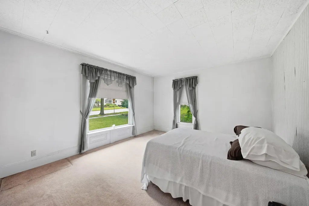 520 W Main Street Manchester Township MI 48158