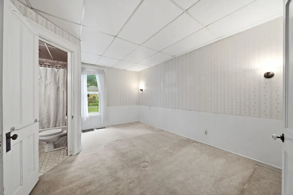 520 W Main Street Manchester Township MI 48158