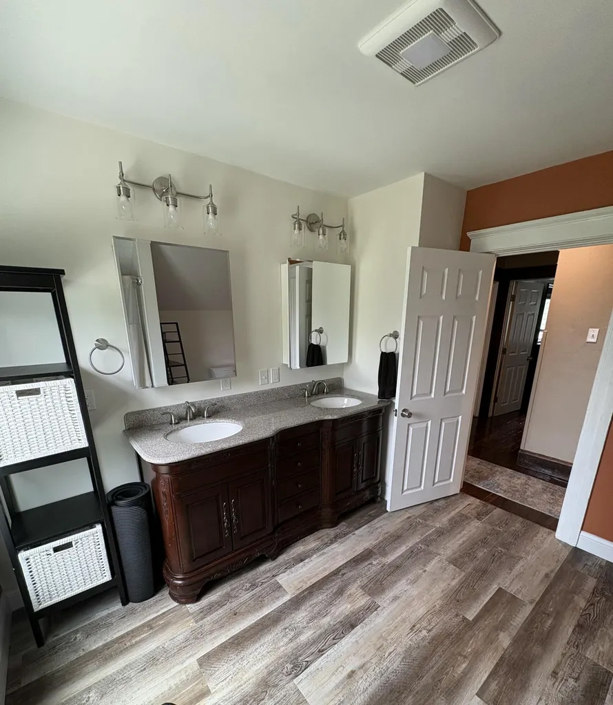 1021 Carl Breeding Way Jackson City MI 49203