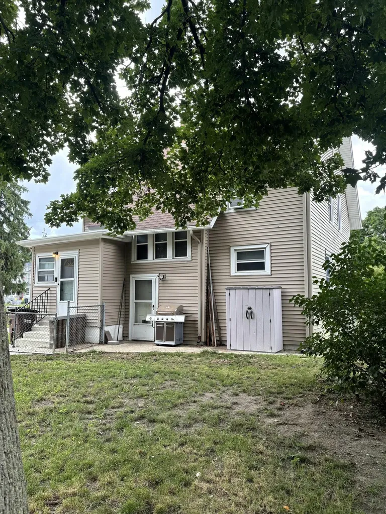 1021 Carl Breeding Way Jackson City MI 49203