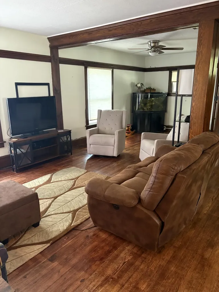 1021 Carl Breeding Way Jackson City MI 49203