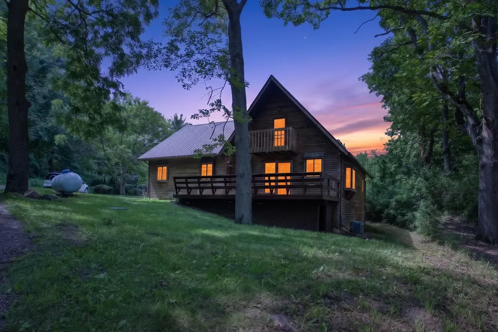 14555 Seymour Road Waterloo Township MI 49240