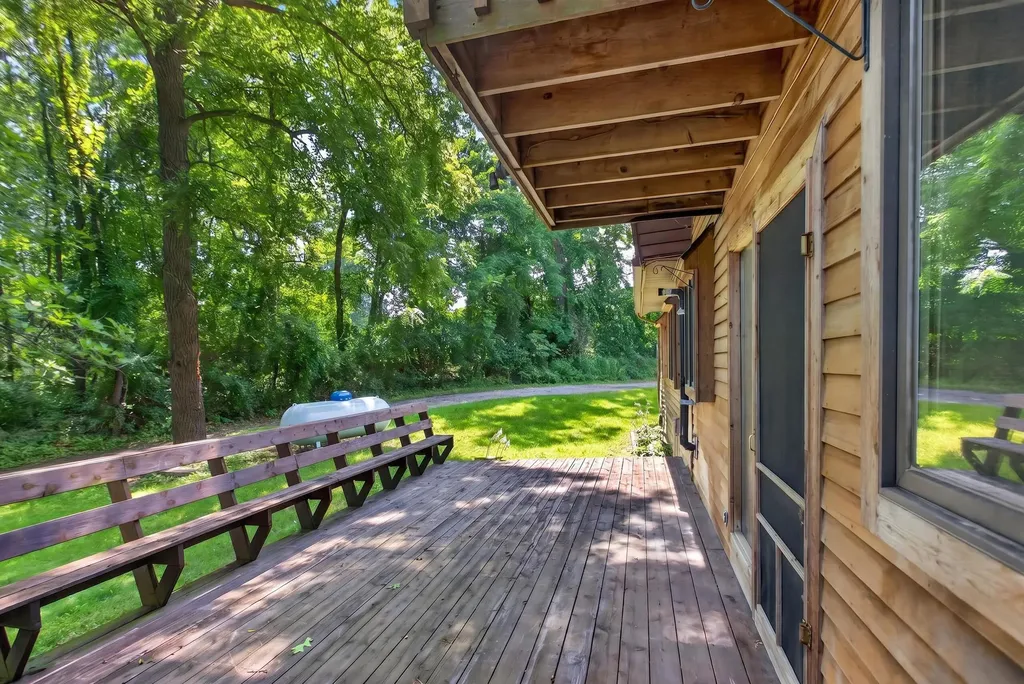 14555 Seymour Road Waterloo Township MI 49240