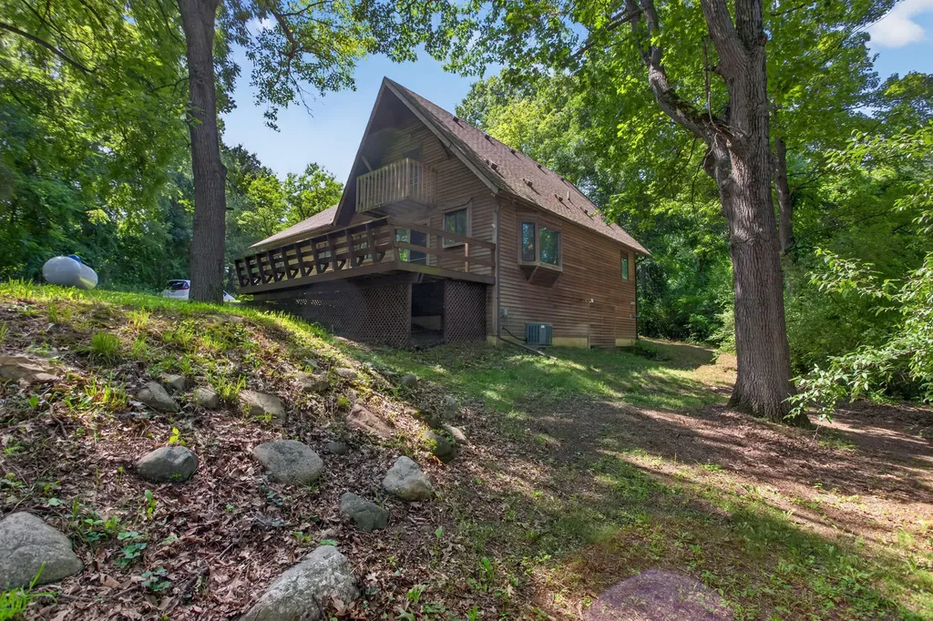 14555 Seymour Road Waterloo Township MI 49240