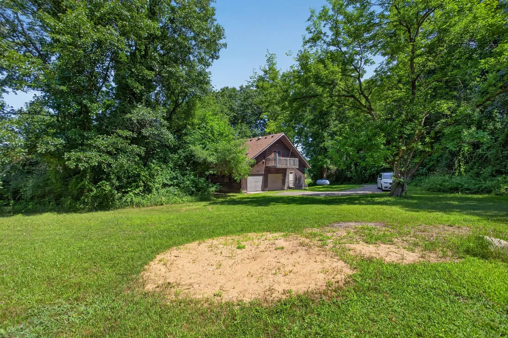 14555 Seymour Road Waterloo Township MI 49240