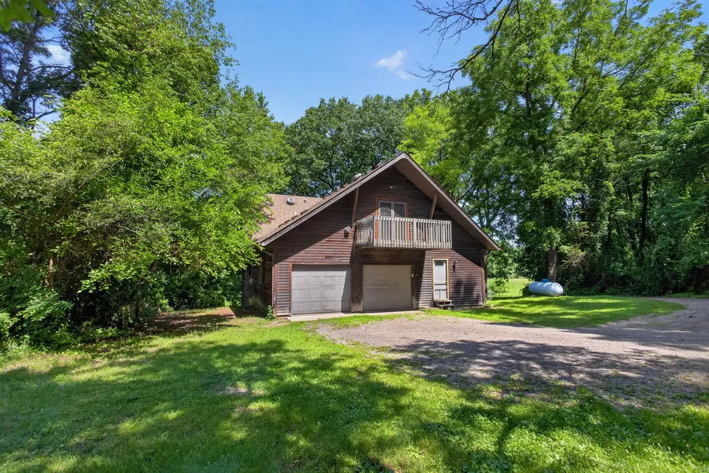 14555 Seymour Road Waterloo Township MI 49240