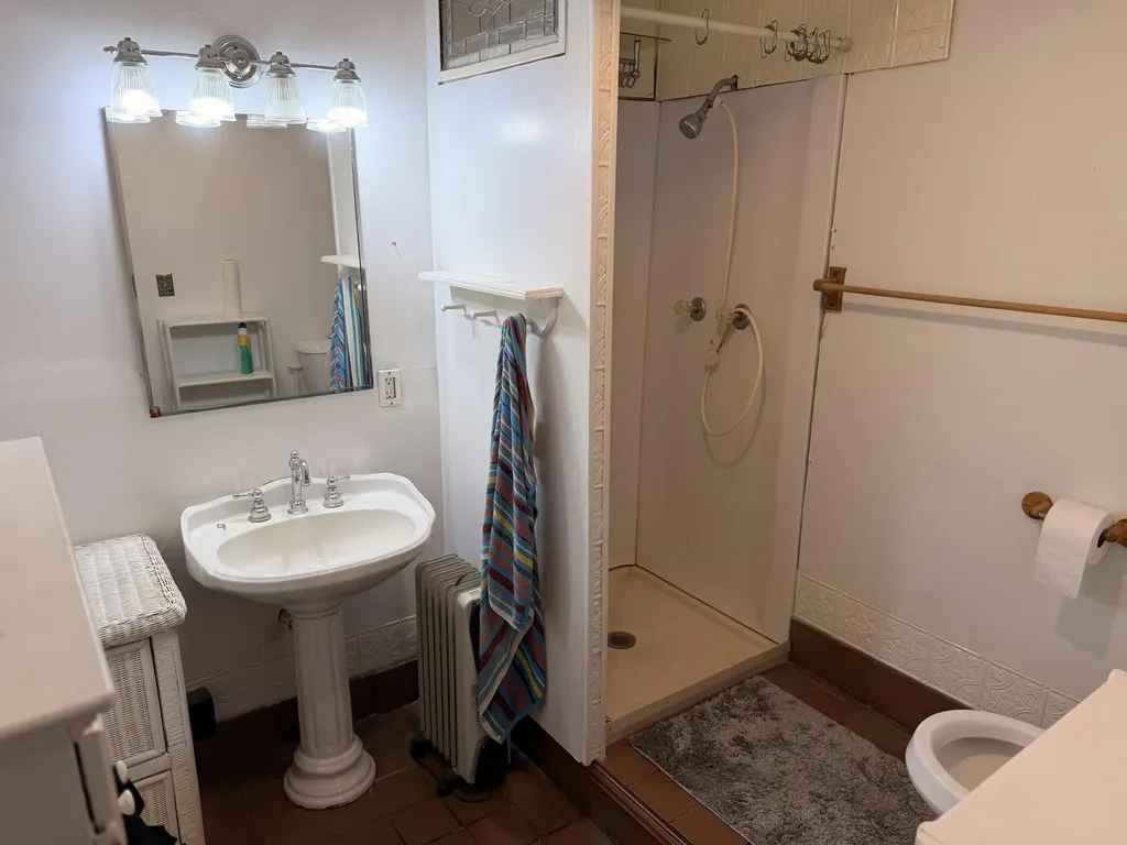 423 S Lakeside Drive Leoni Township MI 49254
