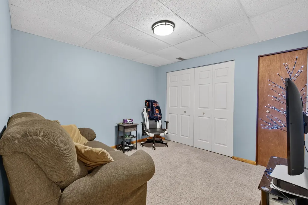 10224 Mizzen Lane Henrietta Township MI 49272