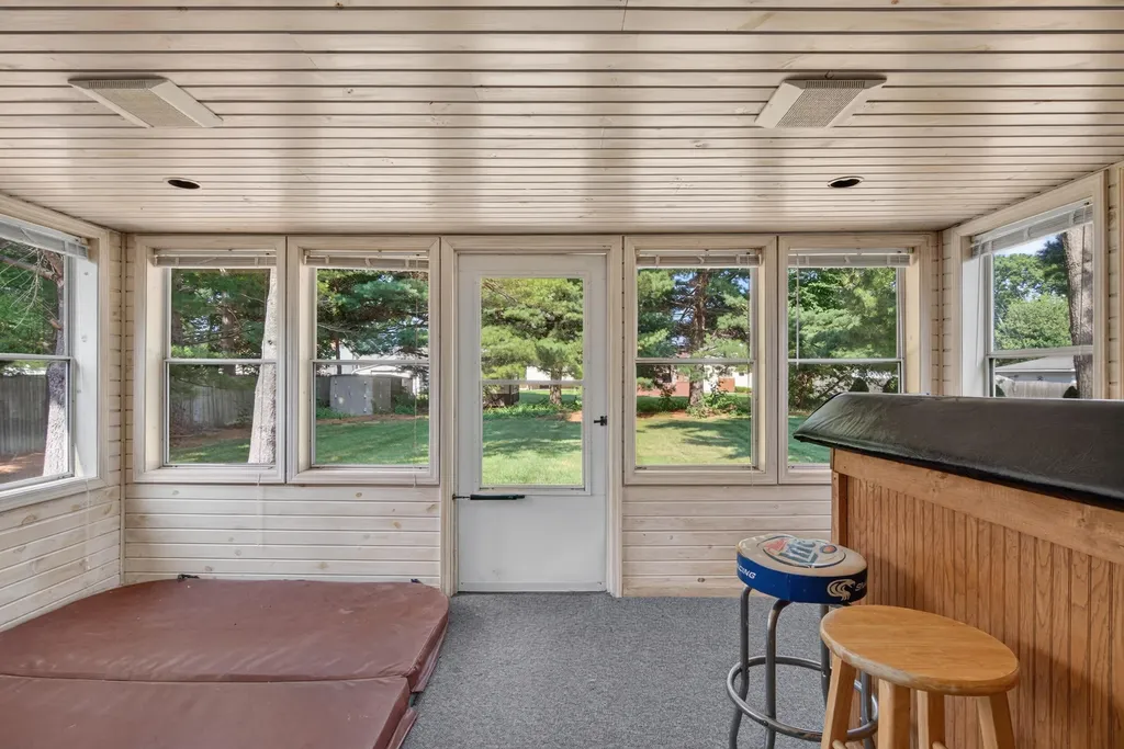 10224 Mizzen Lane Henrietta Township MI 49272