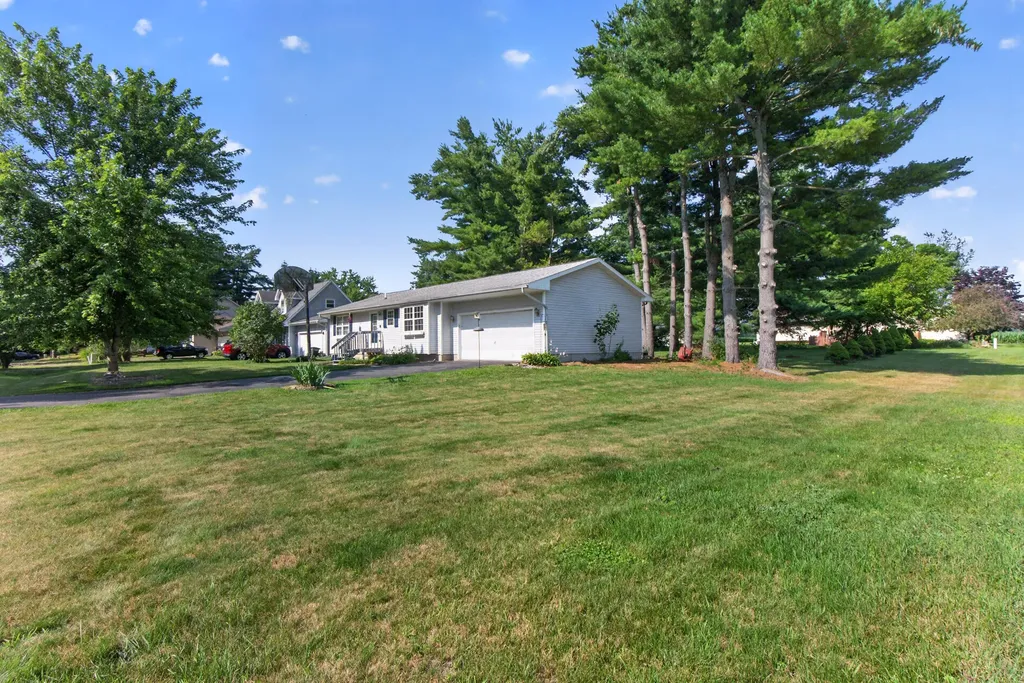 10224 Mizzen Lane Henrietta Township MI 49272