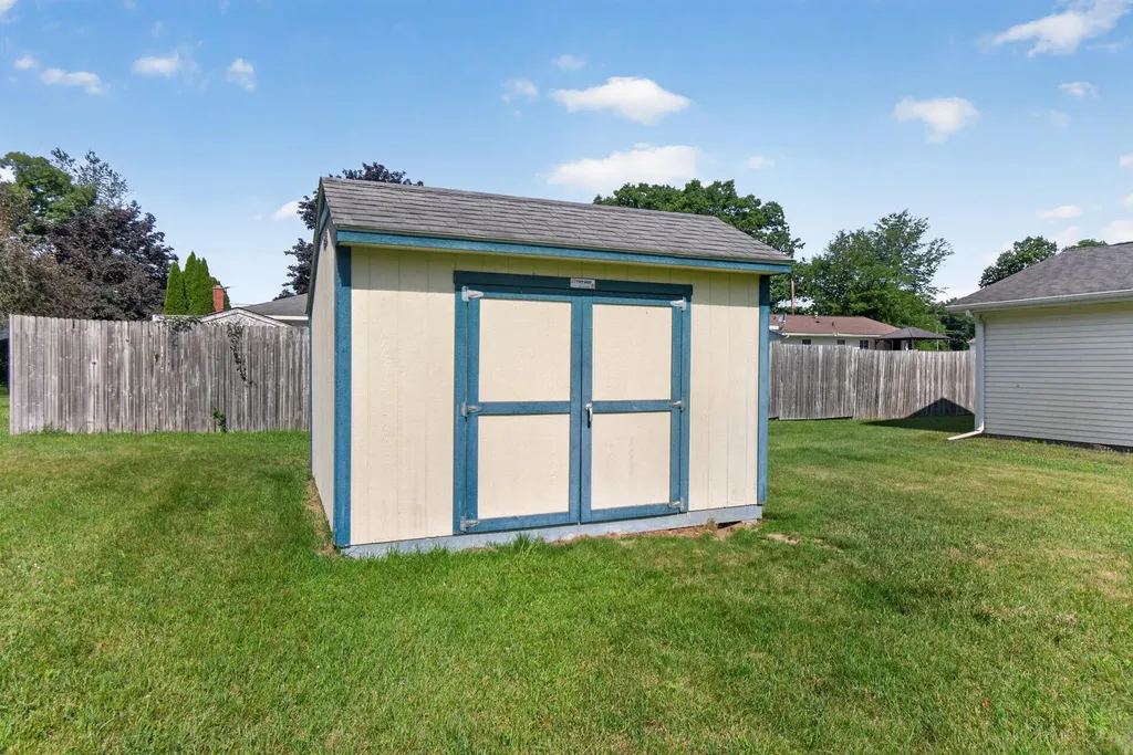 10224 Mizzen Lane Henrietta Township MI 49272