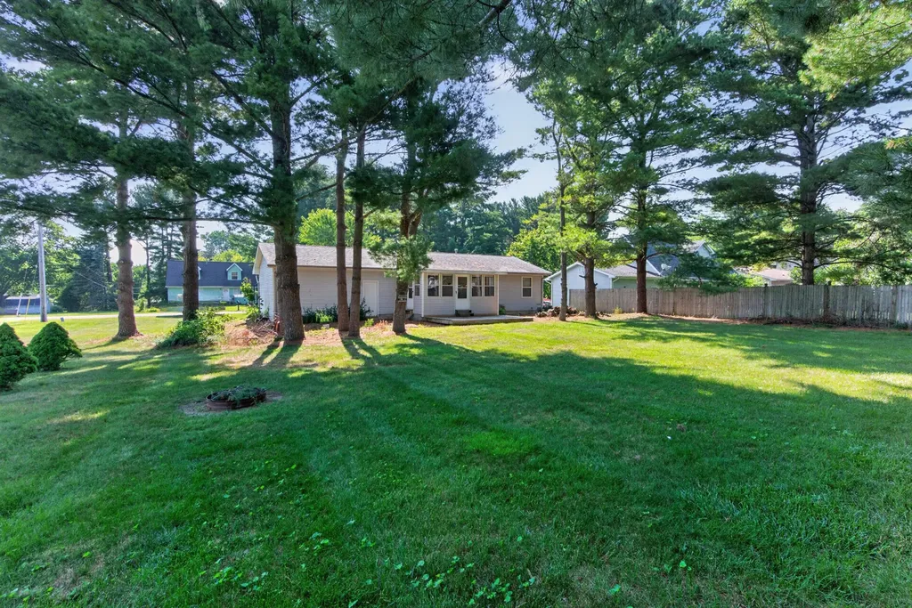 10224 Mizzen Lane Henrietta Township MI 49272
