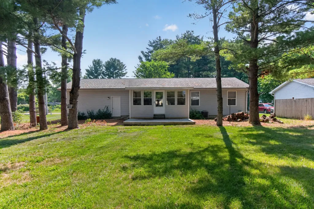 10224 Mizzen Lane Henrietta Township MI 49272