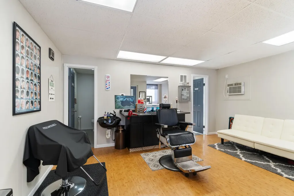 108 Grand Street Leoni Township MI 49254