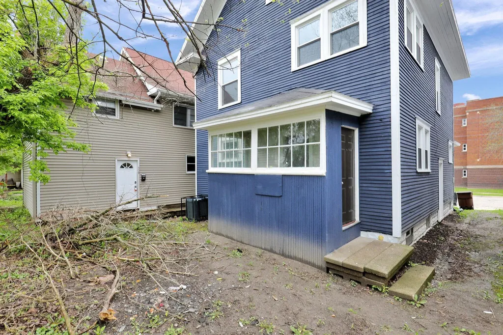 505 W Lenawee Street Lansing City MI 48933