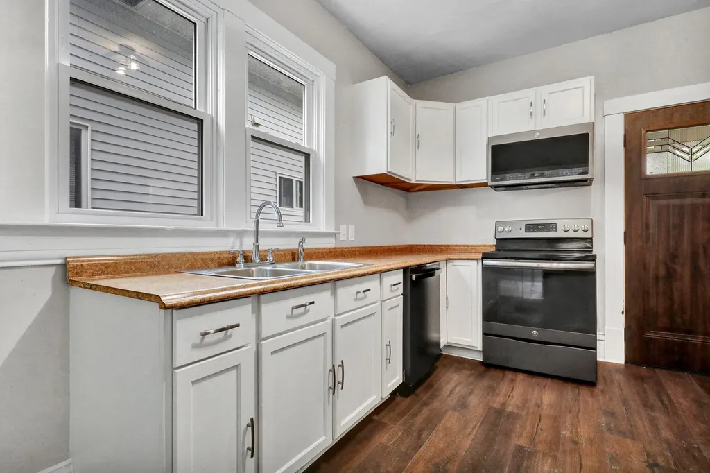 505 W Lenawee Street Lansing City MI 48933