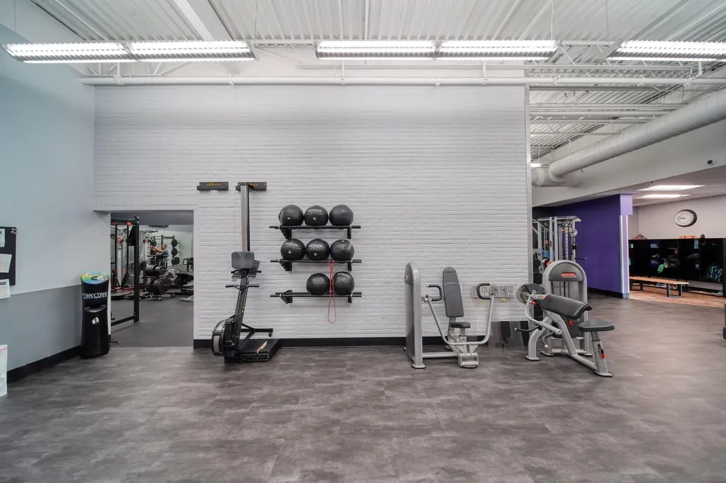 210 W Carleton Road Hillsdale City MI 49242