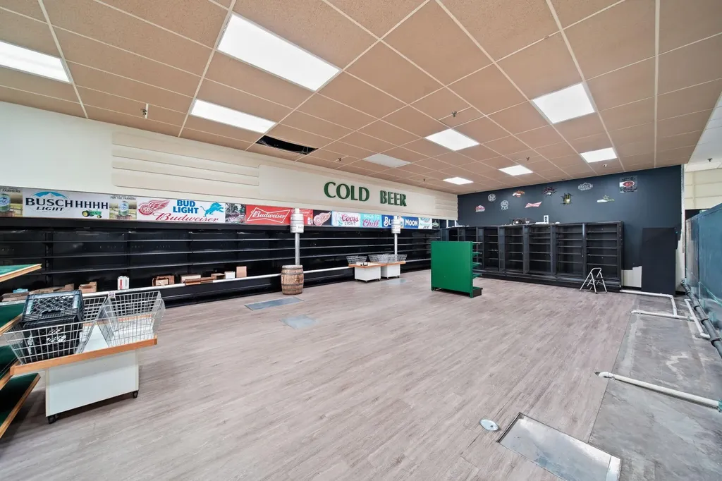 210 W Carleton Road Hillsdale City MI 49242