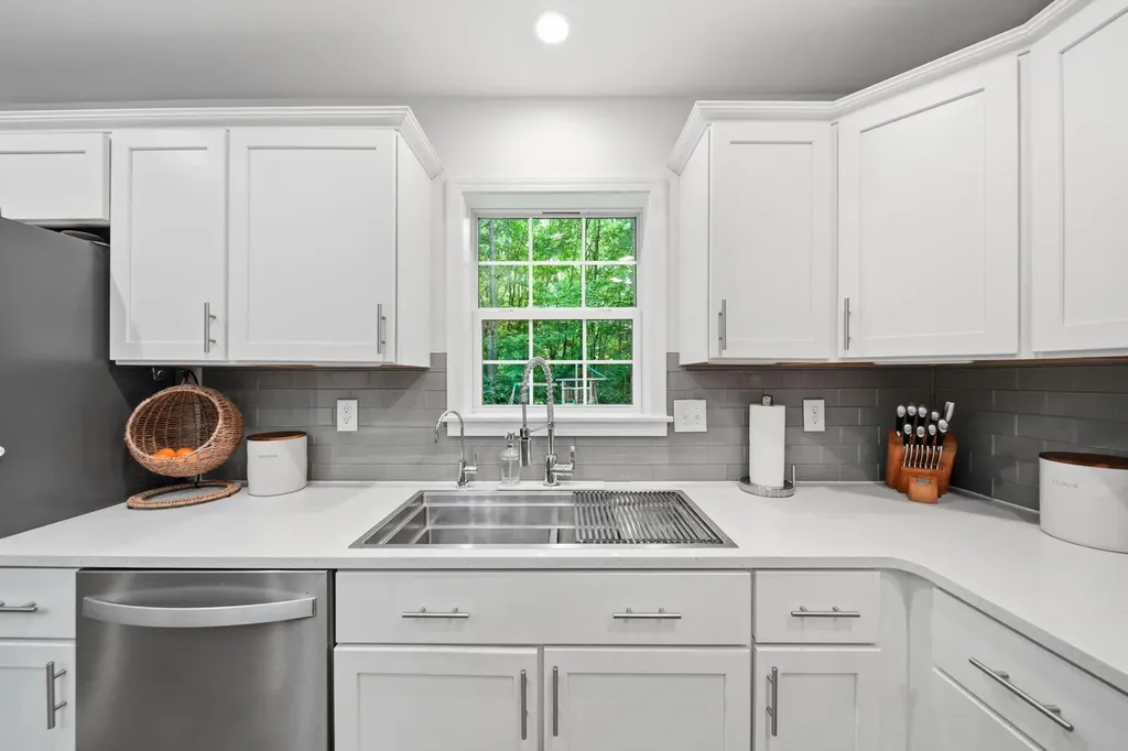 4909 Slayton Road Spring Arbor Township MI 49201