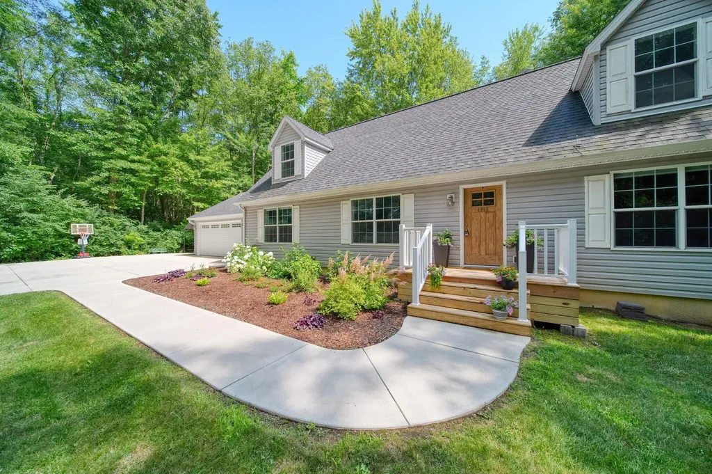 4909 Slayton Road Spring Arbor Township MI 49201